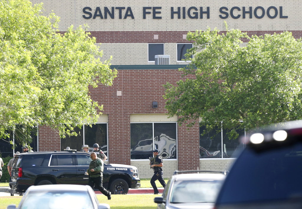 <div>In wake of Michigan school shooting, here's how Texas schools handle safety</div> 6
