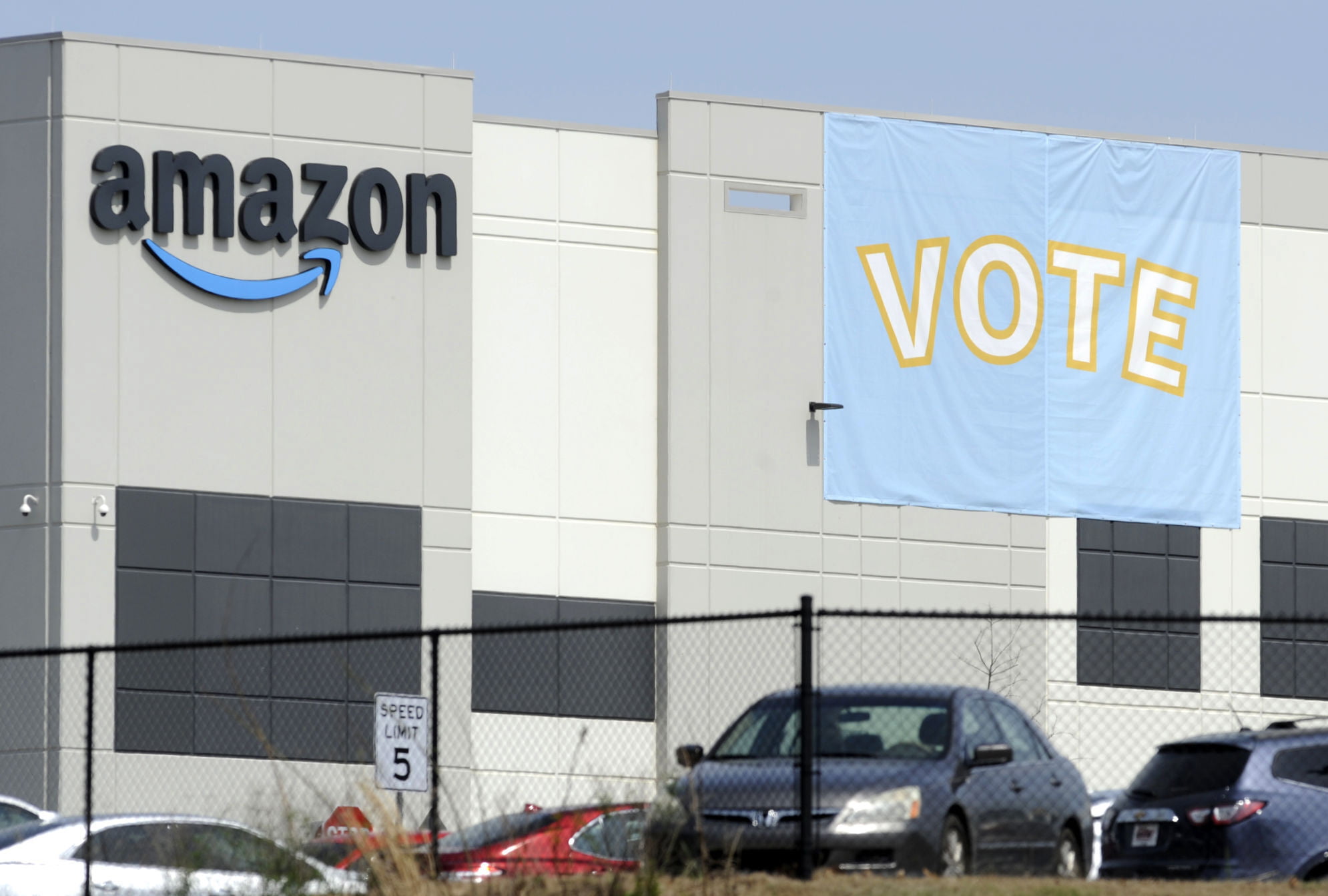 Union says feds have ordered new election at Amazon warehouse in Bessemer 6