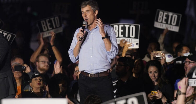 Beto O'Rourke hosts 'get out to vote' rallies at Texas colleges, a final push ahead of election 1