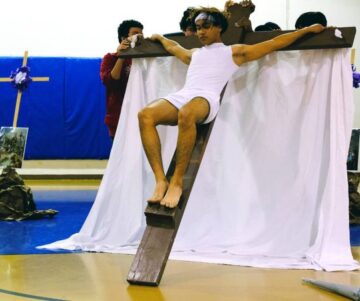 Students re-enact traditional Lenten devotion 2